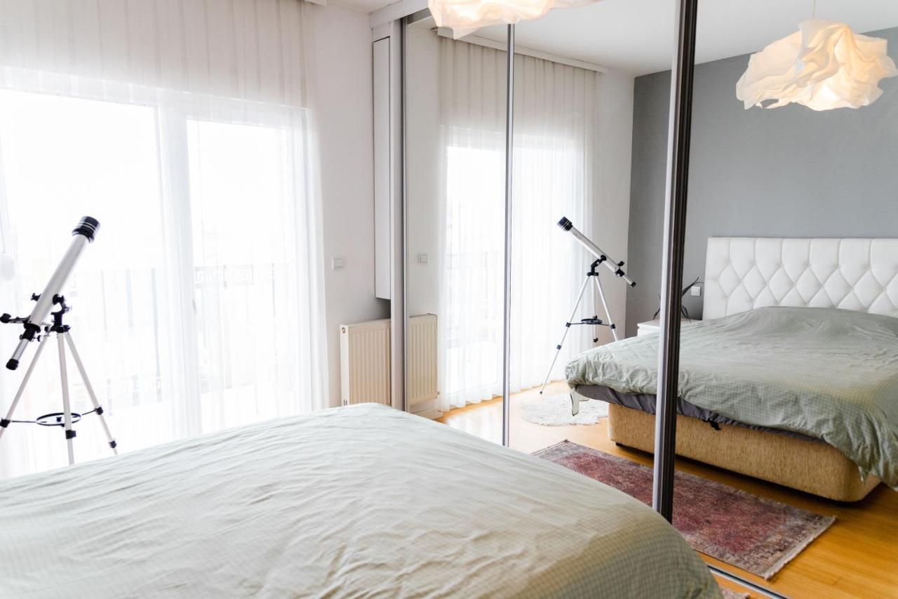 Modern Apartment With A View Feels Like Home Pristina Exterior foto