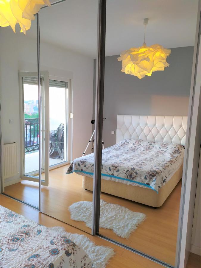 Modern Apartment With A View Feels Like Home Pristina Exterior foto
